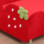 Gyerekágy eper motívumokkal