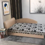 Aroba saroktámlás heverő világos fahéj színű szövet és Aroba virágos minta