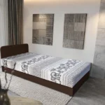 Fáni hagyományos heverő sötét mahagóni színű szövet és elefántos minta