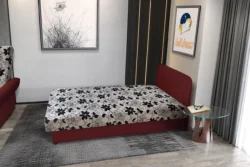 Virág hagyományos heverő ódon borvörös színű szövet és Aroba virágos minta