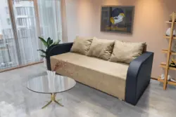 Léna kinyitható kanapé bőr kar szafarisárga szövet