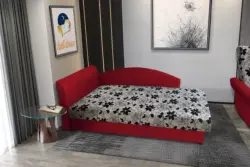 Aroba saroktámlás heverő japán karminvörös színű szövet