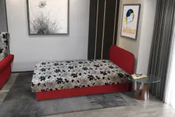 Virág hagyományos heverő japán karminvörös