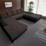 Wixy Giga u alakú kanapé fekete és mély mályvabarna színben 405 x 225 cm fantasztikus nagy fekvőfelülettel